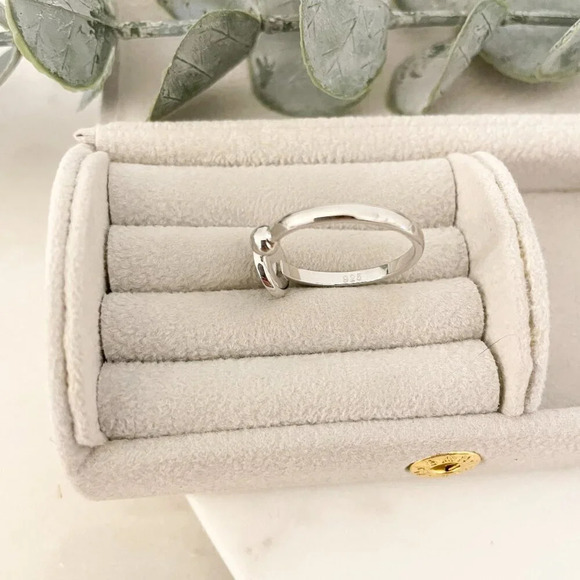 925 Sterling Silver Black Circle Ring Dainty Ring Geometric Minimalist Ring - Picture 5 of 8